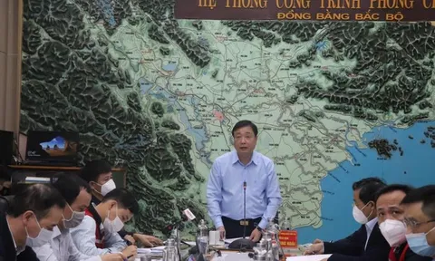 Mưa lớn kéo dài, sẵn sàng sơ tán 370 nghìn người dân miền Trung