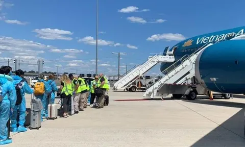 Khi nào có thể mua vé của Vietnam Airlines bay từ Mỹ về Việt Nam?