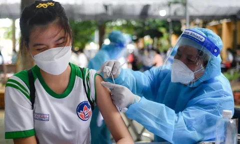 Phân bổ vaccine để tiêm đủ 2 mũi cho tất cả người trên 12 tuổi