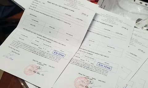 Nhóm người bán giấy xét nghiệm COVID-19 tại sân Mỹ Đình khai gì?