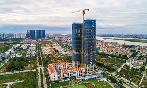 Sunshine Golden River chính thức cất nóc, gấp rút thi công hoàn thiện