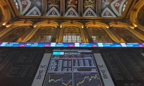 Thị trường toàn cầu lao đao vì biến chủng Covid-19 mới