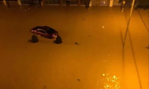 Lũ ở miền Trung xấp xỉ mức lịch sử năm 1993 và 2013