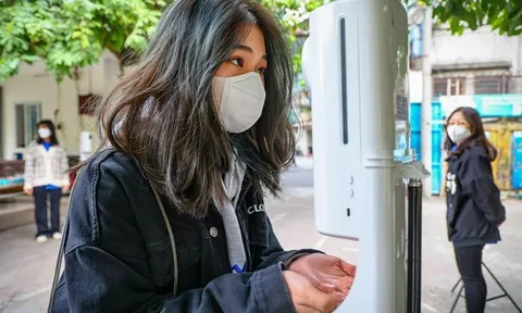 Hà Nội điều chỉnh chỉ học sinh lớp 12 đi học trực tiếp