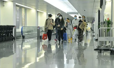 Lý do không cần cách ly người nhập cảnh đã tiêm vaccine Covid-19