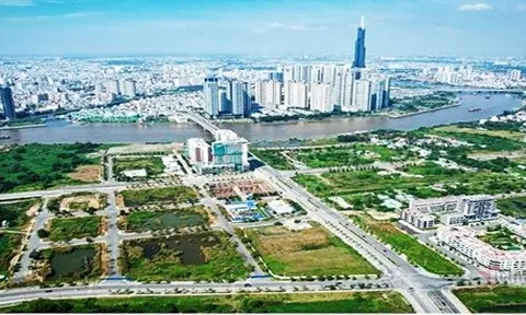 Qua vụ đấu giá đất Thủ Thiêm: “Nhìn từ Dubai xa hoa tới Thành phố Hồ Chí Minh - Hòn ngọc Viễn Đông một thời”