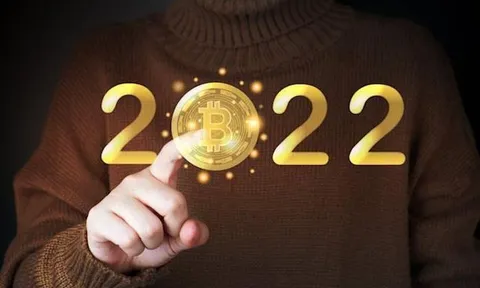Nhà đầu tư tiền ảo nên làm gì trong năm 2022?