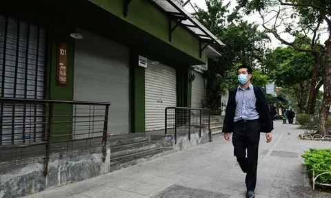 Hàng ăn, chuỗi cafe ở Hà Nội đóng cửa, không bán mang về