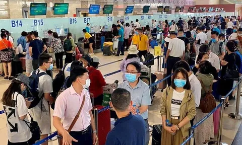 Bỏ test nhanh, khách không nên đến sân bay quá sớm tránh ùn tắc