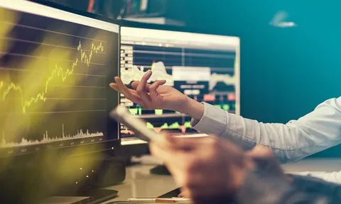 Chứng khoán 'xanh' sàn cuối năm