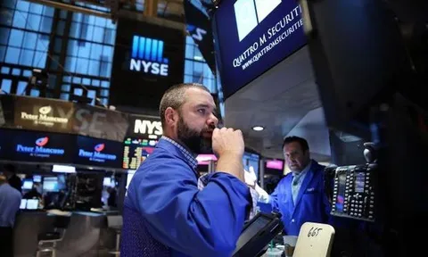 Nhóm dầu khí, ngân hàng kéo phố Wall đi lên