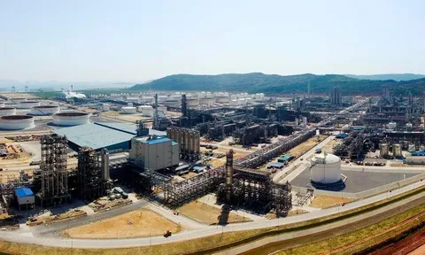 Nhìn xa hơn 'sự cố' Nghi Sơn