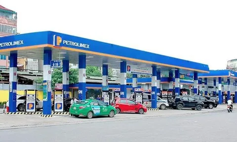 Thiếu xăng hay găm hàng?