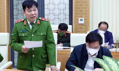 Có CCCD gắn chip, nhiều nơi vẫn yêu cầu chứng thực giấy tờ