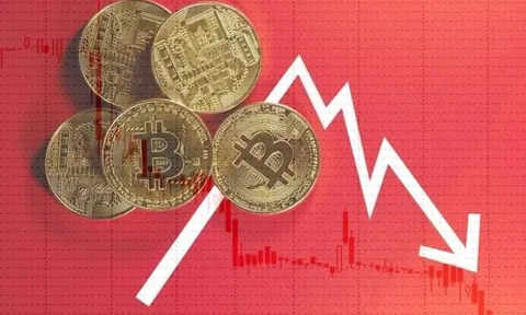 Bitcoin bất ngờ sụt giá 7%, thị trường tiền điện tử lao dốc