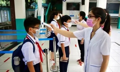 Bộ Y tế yêu cầu không bắt buộc xét nghiệm Covid-19 học sinh trở lại trường