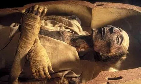Xác ướp pharaoh duy nhất trong lịch sử được cấp hộ chiếu