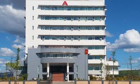 Yêu cầu rà soát gói thầu mua sắm trang thiết bị dạy học nghi giá cao ở Kon Tum