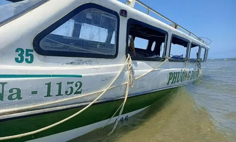 Ca nô chìm khiến 17 người chết: Vì sao gió giật cấp 6 vẫn cấp phép tàu chạy?