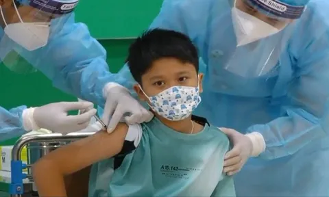 Thủ tướng chỉ đạo Bộ Y tế đẩy nhanh mua vaccine cho trẻ 5-11 tuổi