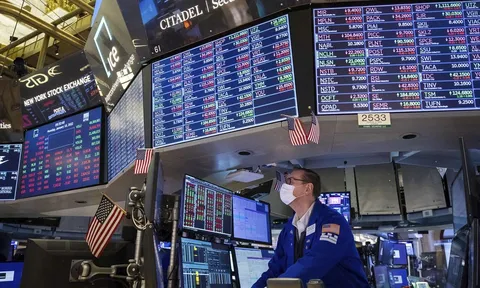 Chứng khoán Mỹ giằng co trước cuộc họp Fed, giá dầu kiểm định ngưỡng 100 USD/thùng