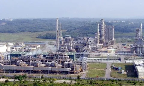 Nhà máy Lọc hóa dầu Nghi Sơn vì sao càng làm càng lỗ?