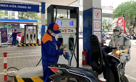 Điều hành giá xăng dầu bám sát giá thị trường thế giới