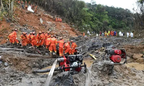 Tìm thấy hộp đen thứ hai của chiếc máy bay bị rơi ở Trung Quốc