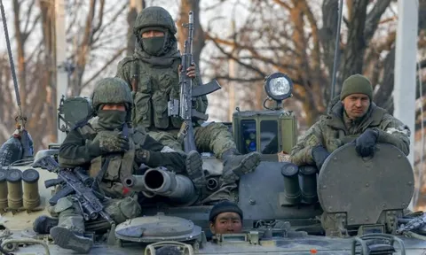 Chủ tịch Ủy ban châu Âu tới Kiev, Nga 'rút toàn bộ quân' khỏi miền Bắc Ukraine