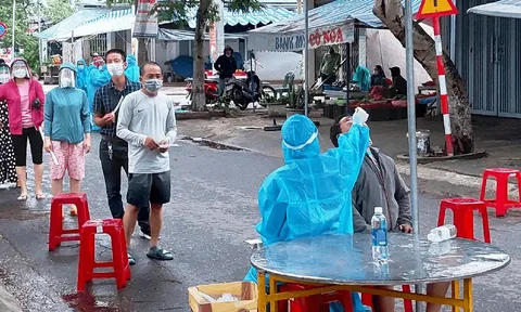 Ngày 15/4: Số mắc COVID-19 giảm còn 20.076 ca; Nghệ An bổ sung hơn 53.800 F0