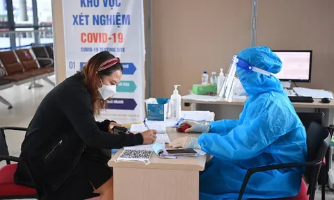 Hai kịch bản Covid-19 Việt Nam sắp tới