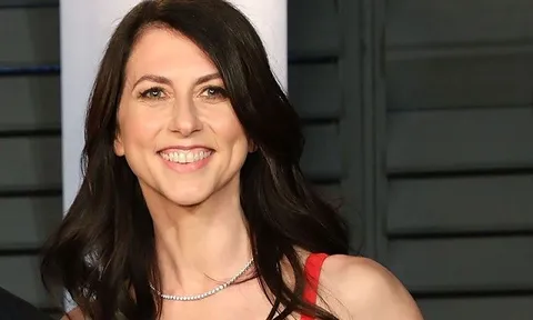 MacKenzie Scott: Từ phục vụ bàn đến nữ tỷ phú sở hữu 46 tỷ USD