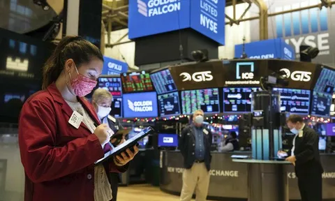 Chứng khoán Mỹ bị bán tháo