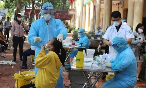 Ngày 26/4: Có 8.431 ca COVID-19 mới; Hà Nội bổ sung 40.000 F0