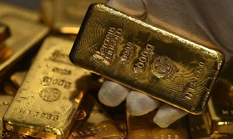 Giá vàng đang lao dốc mạnh