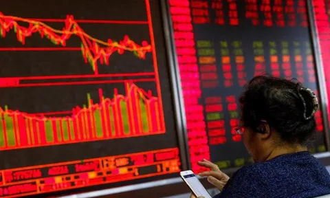 Dòng tiền đổ vào thị trường thấp nhất trong 1 năm, VN Index đứt mạch tăng điểm