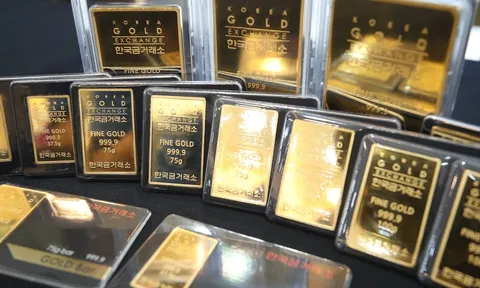 Giá vàng thế giới giảm do USD mạnh lên