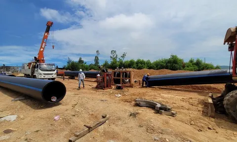 Nhà máy bột giấy 10.000 tỉ thi công đường ống xả thải khi chưa được phép