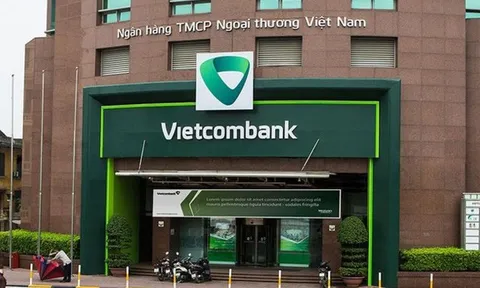 Cổ phiếu VCB “đi tàu lượn”, VN-Index thách thức ngưỡng 1.300 điểm