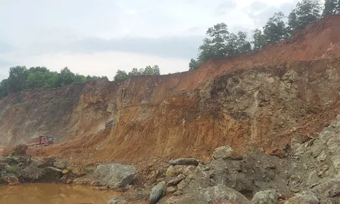 Thâm nhập đại công trường khai thác đất vượt mốc giới tại Nông Cống