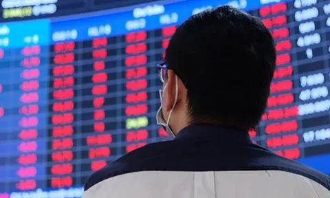 Khối ngoại xả ròng hơn 600 tỷ đồng trên HOSE phiên VN-Index rơi về mốc 1.180, chưa ngừng gom BSR trên UPCoM