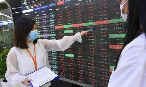 Thị trường chứng khoán (21/7): Xanh vỏ đỏ lòng, VN-Index hạ nhiệt sau khi đối mặt với vùng điểm 1.200