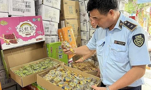 Bánh Trung thu mini không rõ nguồn gốc: Chất lượng không ai kiểm soát