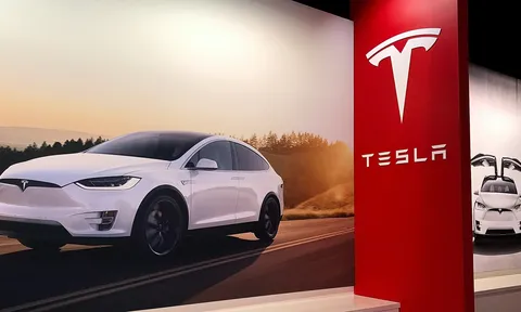Elon Musk bán 6,9 tỷ USD cổ phiếu Tesla