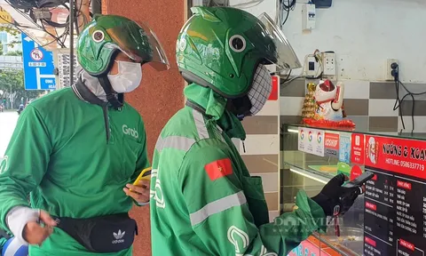 Bị phản ứng gay gắt, Grab dừng thu “phụ phí nắng nóng”