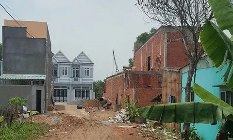 Chính quyền buông lỏng quản lý, vi phạm xây dựng tràn lan trên đất nông nghiệp: Huyện Hoài Đức cần xử lý dứt điểm các sai phạm về đất đai, trật tự xây dựng