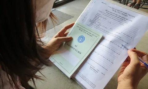 'Cò' bảo hiểm ăn chặn tiền của người thất nghiệp