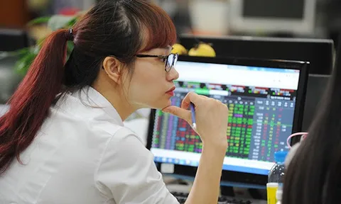 Lãi suất tăng, cổ phiếu bảo hiểm thăng hoa