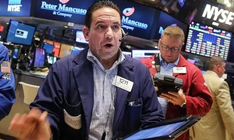 Chứng khoán Mỹ giảm 6 phiên liên tiếp, giá dầu hồi phục từ đáy 9 tháng