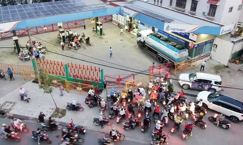 Giá xăng dầu đồng loạt tăng, dầu đắt thêm 2.000 đồng mỗi lít